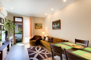 Sea Garden Apartment - First Beach line & Free parking